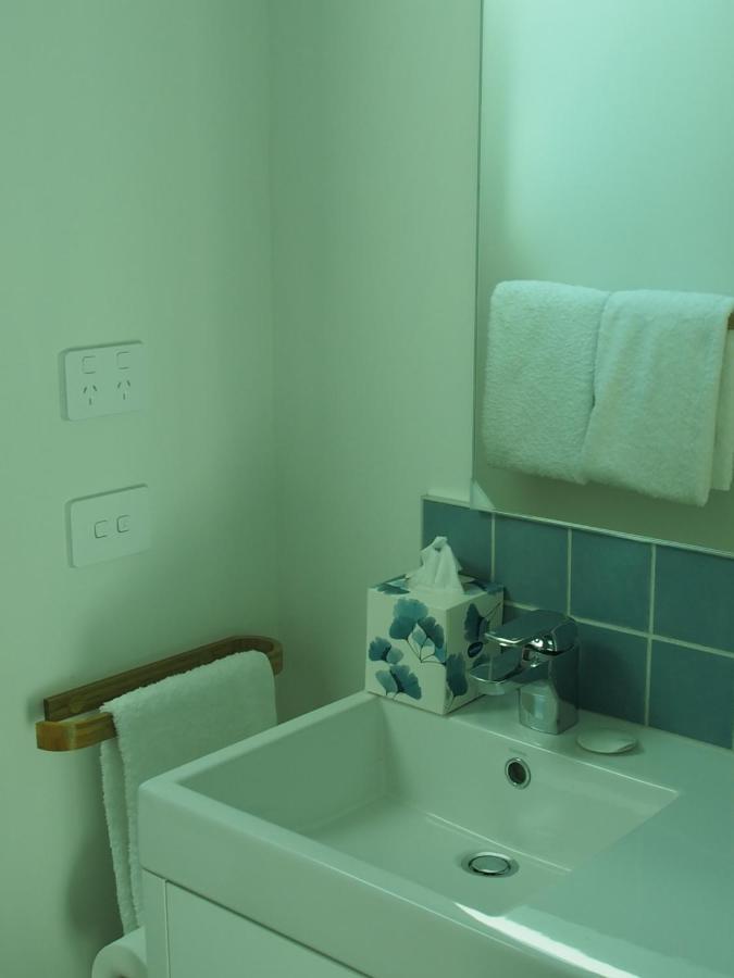 Boutique Tiny House - Te Anau Country Accommodation Екстер'єр фото